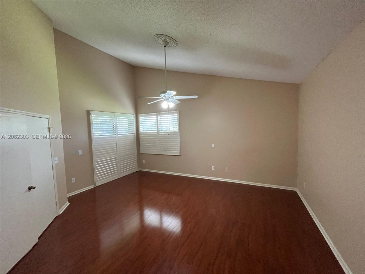 1540 W Lacosta Dr W, Pembroke Pines, FL 33027 Photo