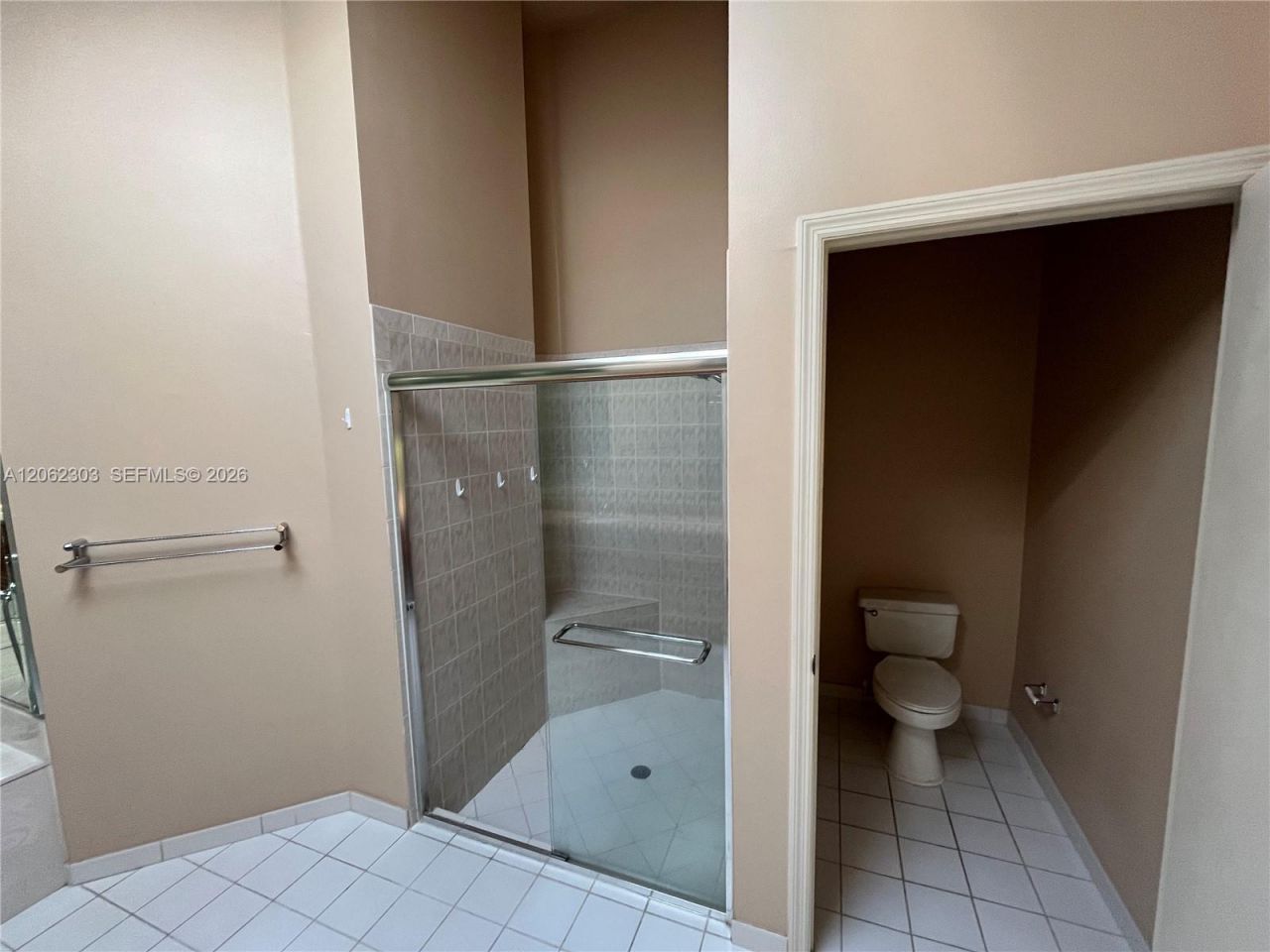 1540 W Lacosta Dr W, Pembroke Pines, FL 33027 Photo