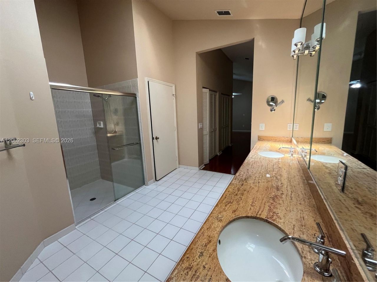 1540 W Lacosta Dr W, Pembroke Pines, FL 33027 Photo