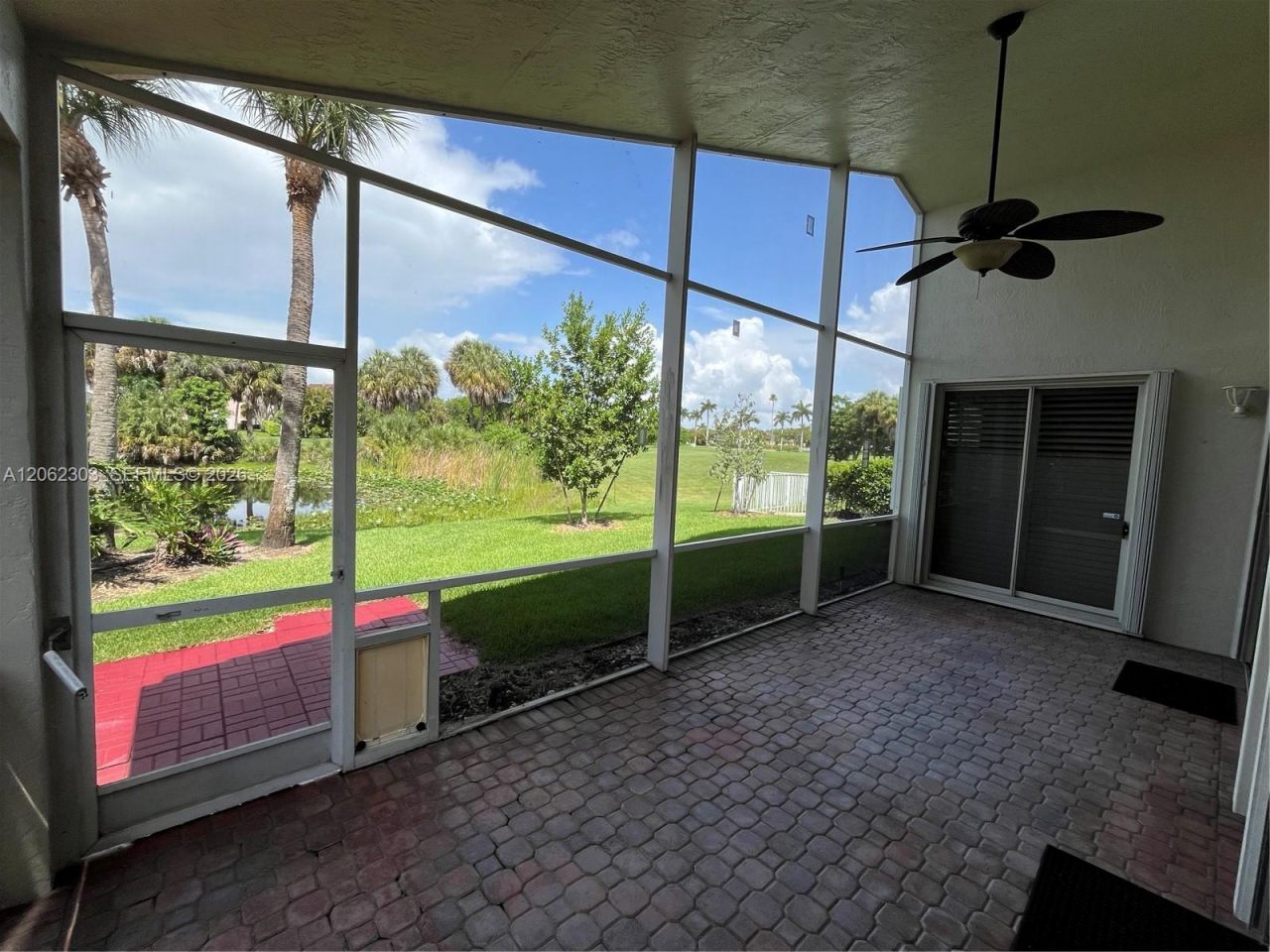 1540 W Lacosta Dr W, Pembroke Pines, FL 33027 Photo