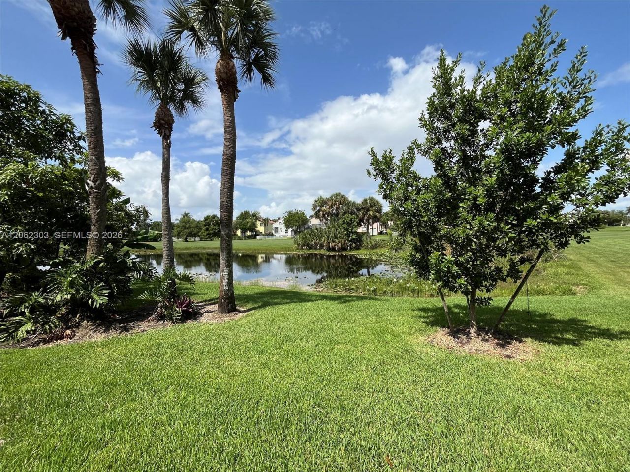 1540 W Lacosta Dr W, Pembroke Pines, FL 33027 Photo