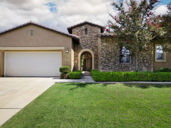 5204 Boulder Creek Place, Bakersfield, CA 93312