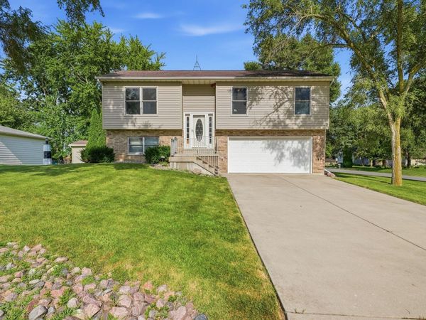 3909 Brookside Drive , Crown Point, IN 46307
