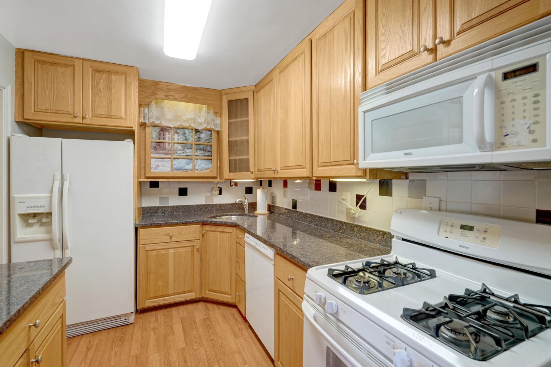 200 N Maple Avenue, Unit 503, Falls Church, VA 22046 Main Photo