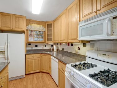 200 N MAPLE AVENUE, Unit 503, FALLS CHURCH, VA 22046