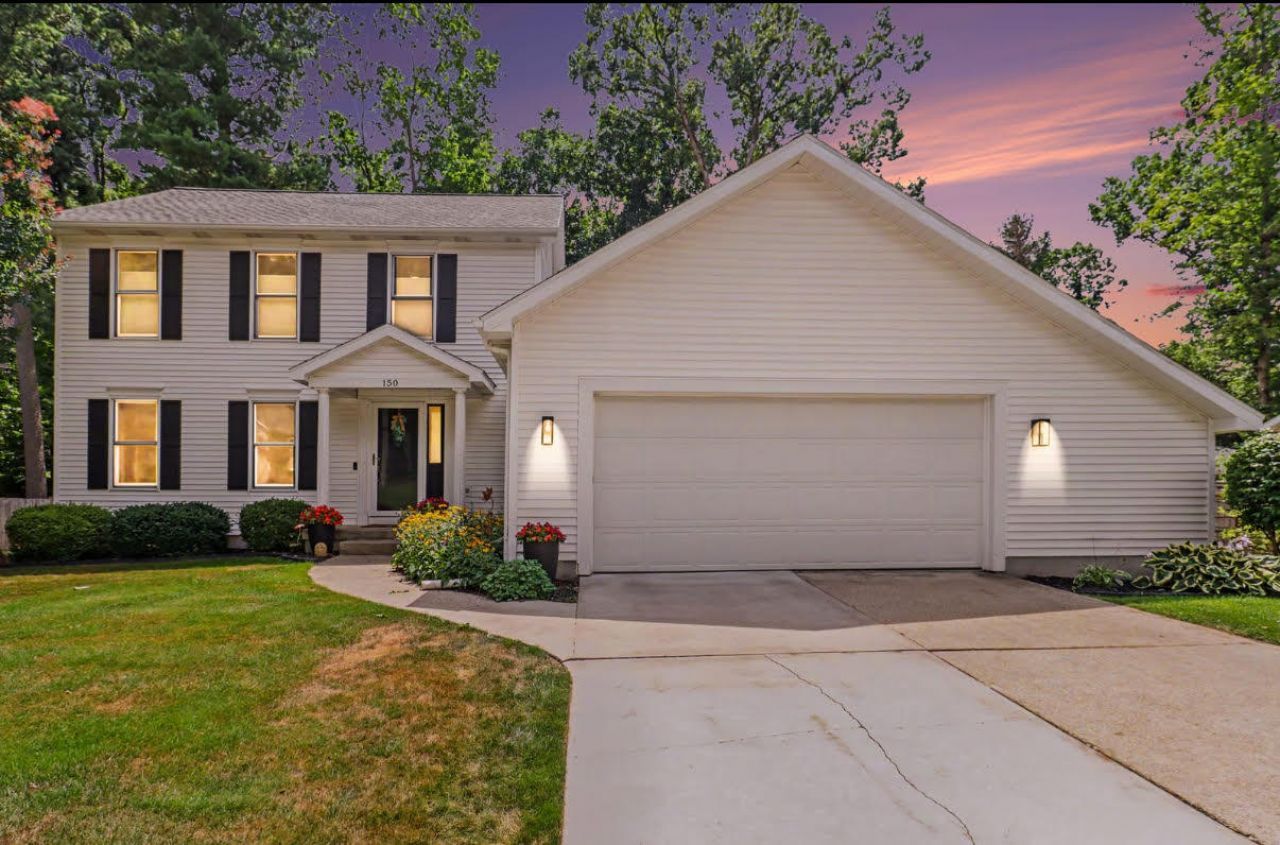 150 Denilee Court Ne, Comstock Park, MI 49321 Main Photo