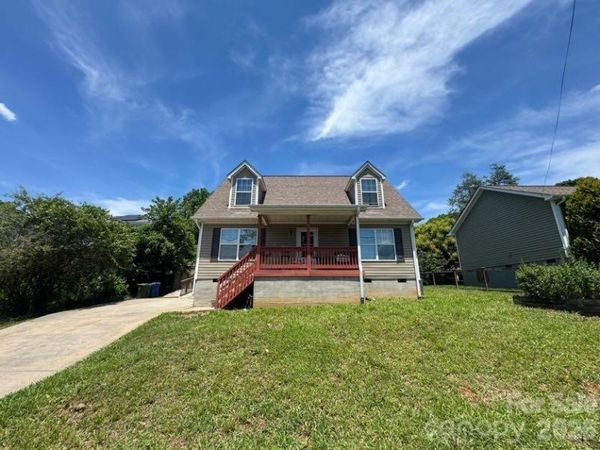 124 Oakland Road, Asheville, NC 28801