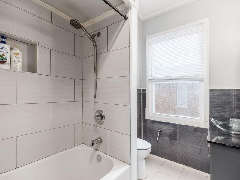 786 E Main Street , Columbus, OH 43205 Photo 21