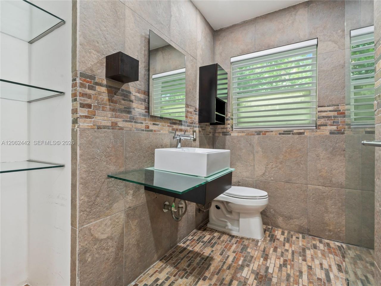 680 NE 81st St , Miami, FL 33138 Photo