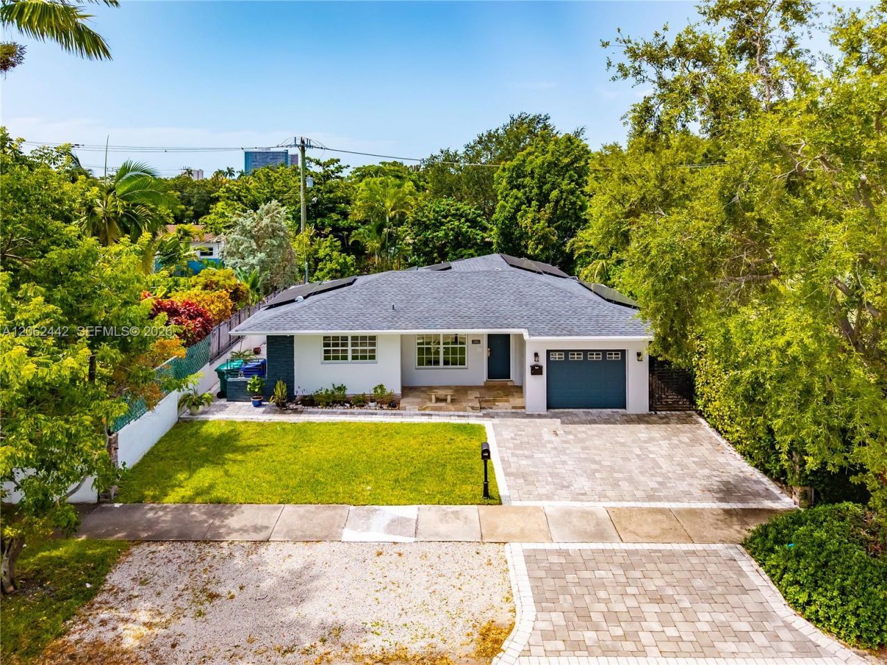 680 NE 81st St , Miami, FL 33138 Photo