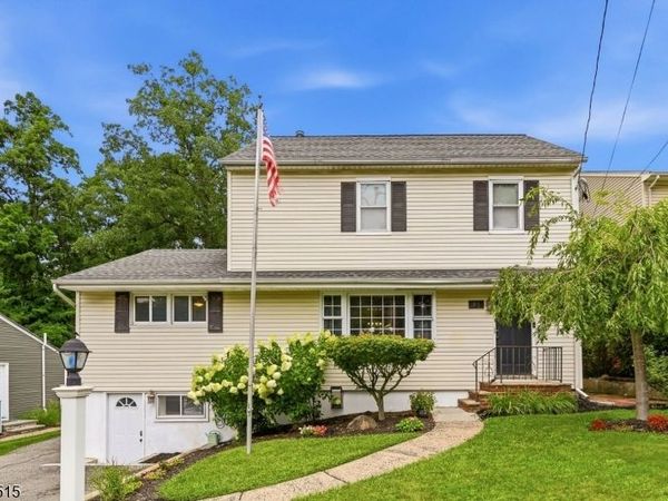 93 Yawpo Ave, Oakland, NJ 07436