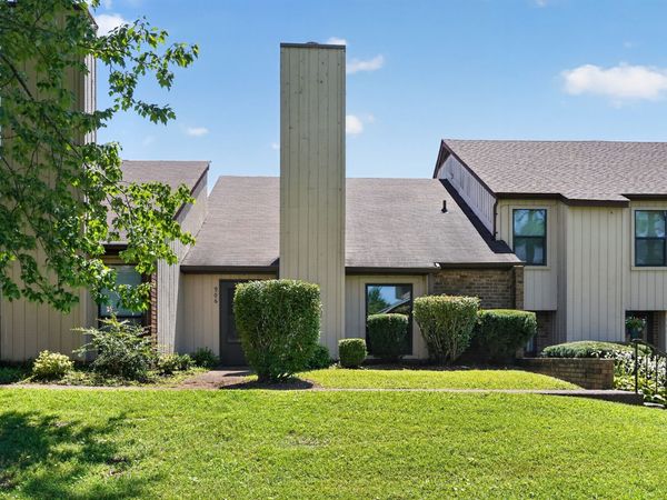 906 Old Fountain Pl , Hermitage, TN 37076