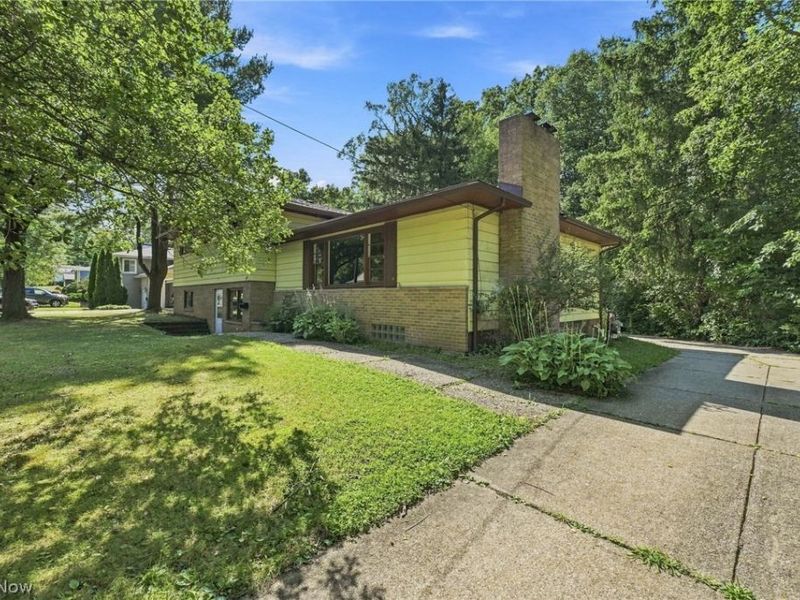558 Garnette Road , Akron, OH 44313 Photo 2