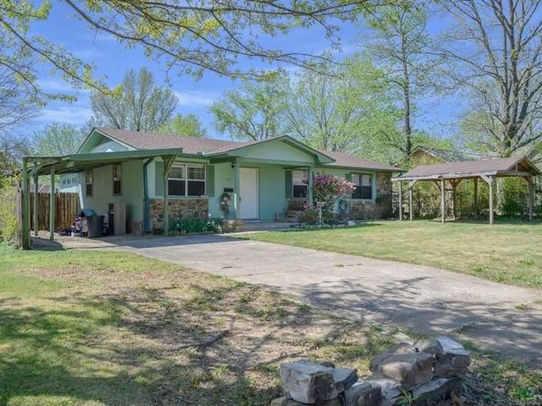 1304 Hickory Ave , Mena, AR 71953