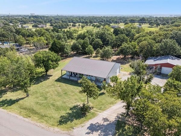 32700 Tincup Drive, Shawnee, OK 74804