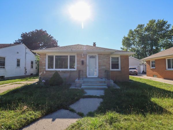 3216 22nd Ave, Kenosha, WI 53140