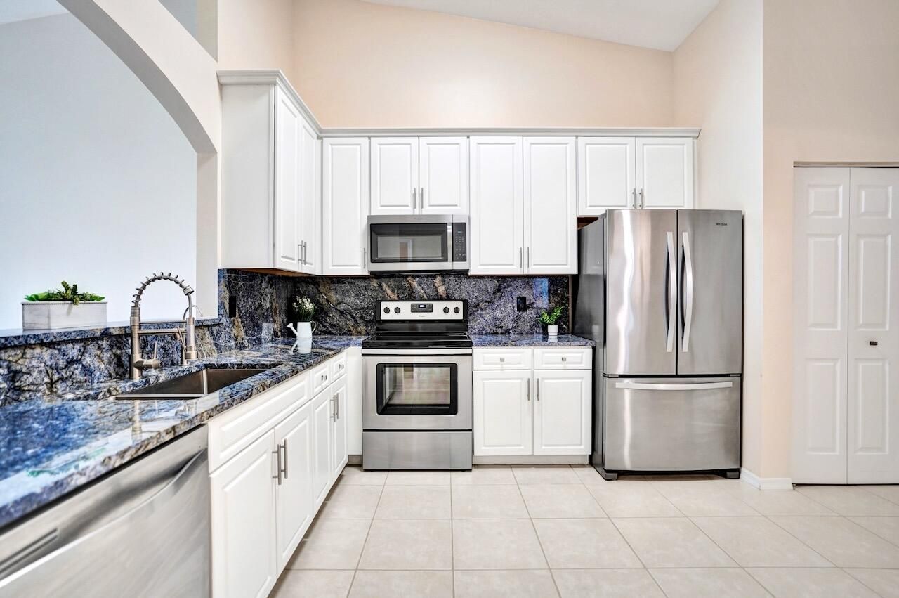 8375 Logia Circle, Boynton Beach, FL 33472 Photo