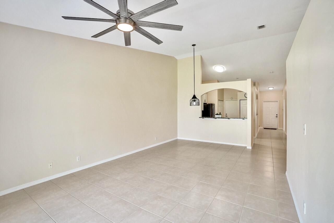 8375 Logia Circle, Boynton Beach, FL 33472 Photo