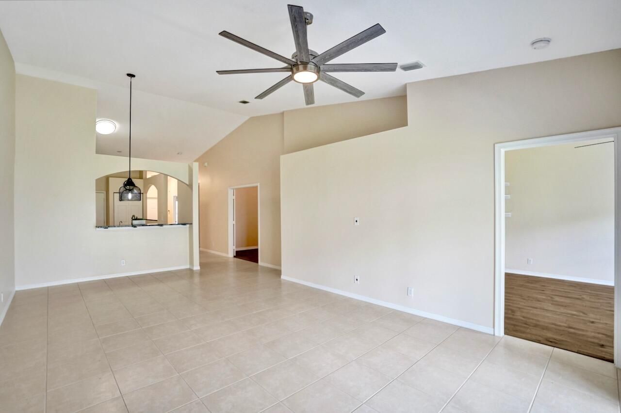 8375 Logia Circle, Boynton Beach, FL 33472 Photo