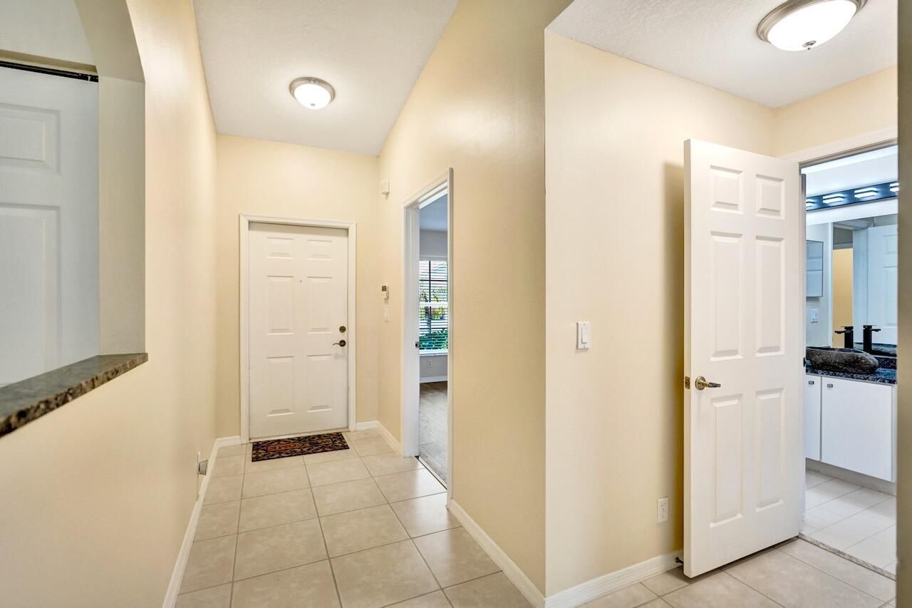 8375 Logia Circle, Boynton Beach, FL 33472 Photo