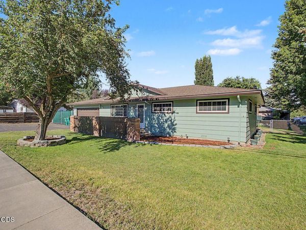 3697 Madison Street, Klamath Falls, OR 97603