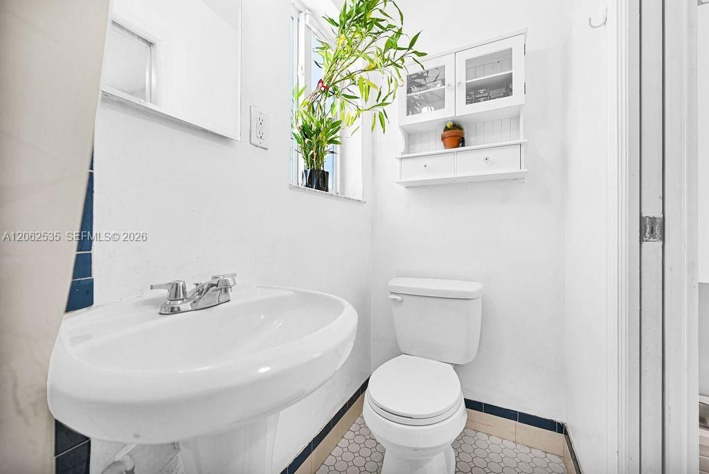 740 N 73rd Ave , Hollywood, FL 33024 Photo