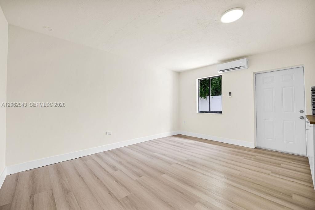 7710 NW 6th Ct, Pembroke Pines, FL 33024 Photo