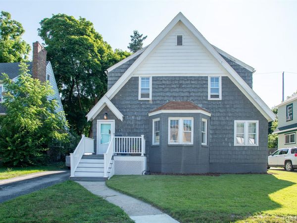 137 Chippewa Road, Pontiac, Mi 48341