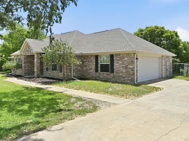 8109 N Water Tower Road, Fort Worth, TX 76179