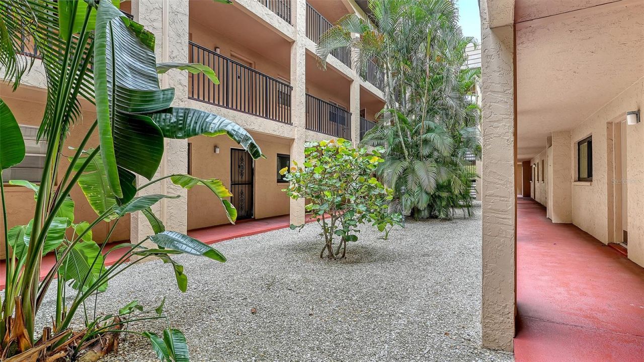 3700 S Osprey Avenue, Unit 222, Sarasota, FL 34239 Photo