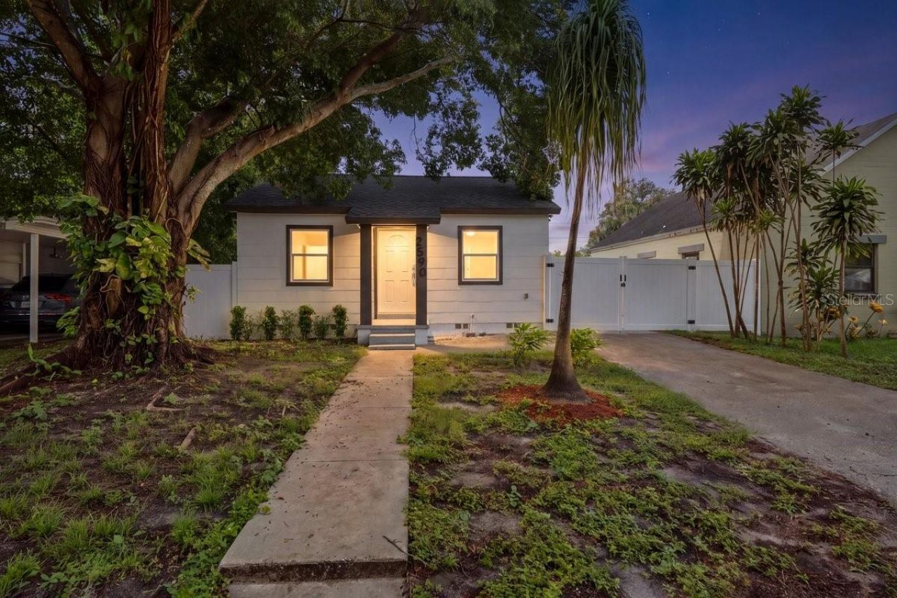 2590 18th Avenue N, Saint Petersburg, FL 33713 Photo