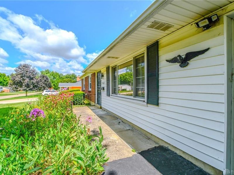 4163 Tonawanda Trail, Beavercreek, OH 45430 Photo 4
