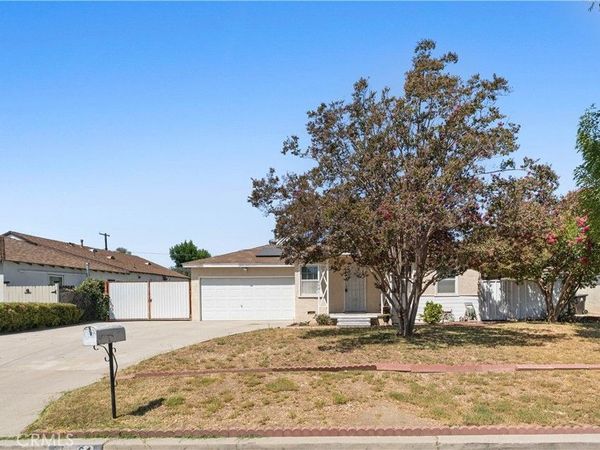 8461 Hatillo Avenue, Winnetka, CA 91306