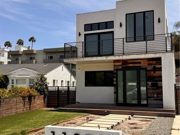 11230 Pickford, Los Angeles, CA 90064