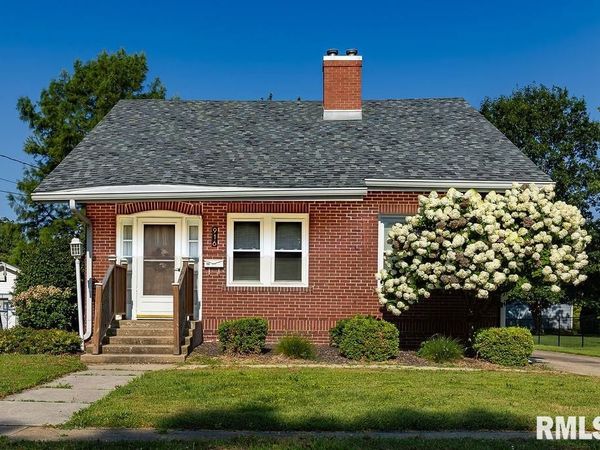 916 FLORENCE Avenue, Galesburg, IL 61401