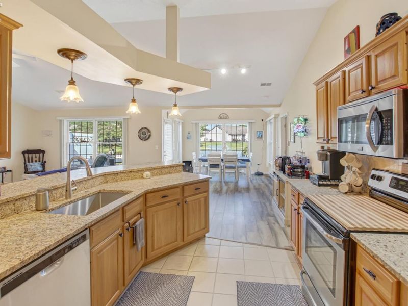 5102 W Waterberry Drive, Huron, OH 44839 Photo 7