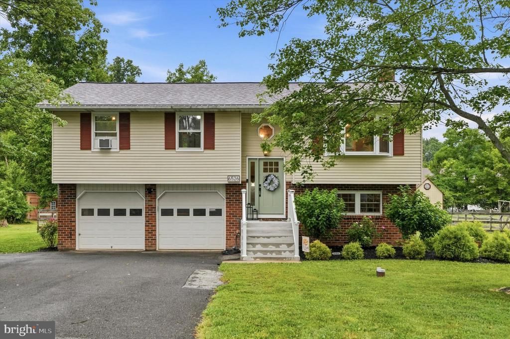 6526 SKYVIEW LANE, COOPERSBURG, PA 18036