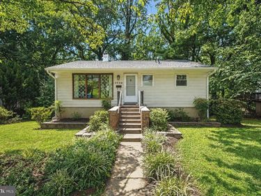 3840 PINEWOOD TERRACE, FALLS CHURCH, VA 22041