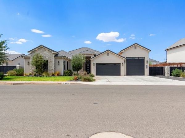 3834 S MCKENZIE LN , Washington, UT 84780