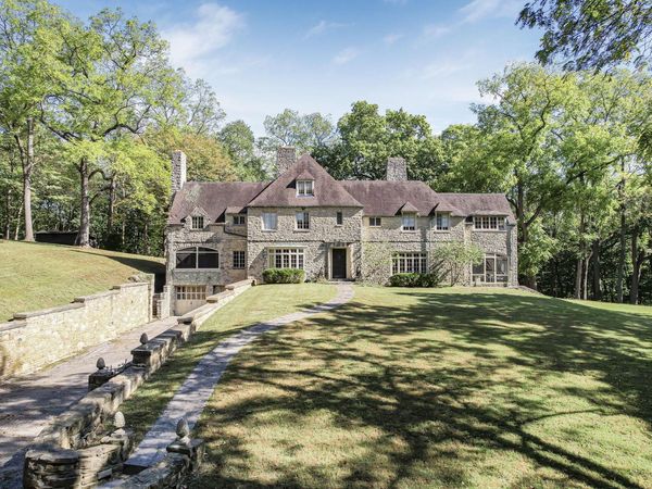 701 Country Club Drive, Newark, OH 43055
