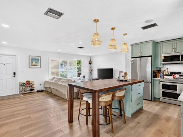 902 SE OCEAN Avenue, Stuart, FL 34996