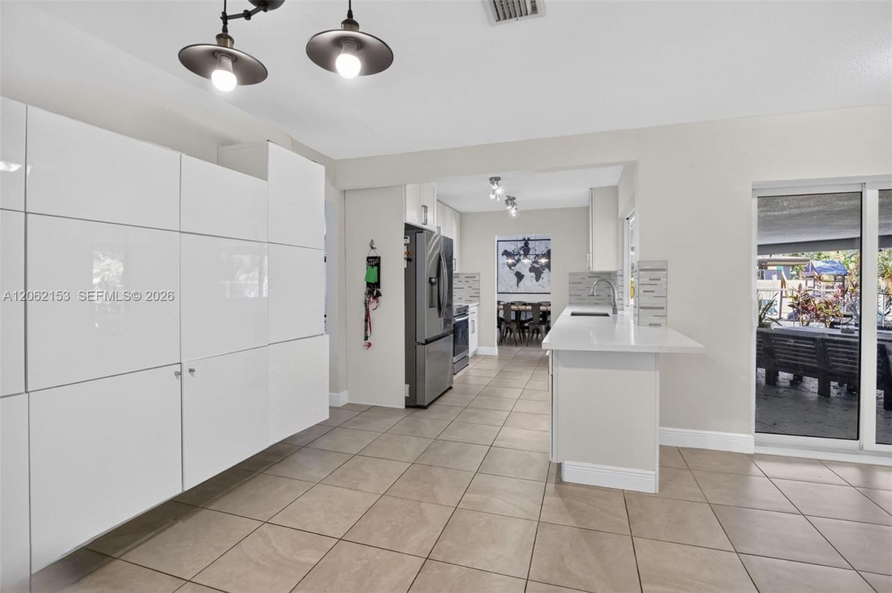 5602 SW 1st St , Plantation, FL 33317 Photo