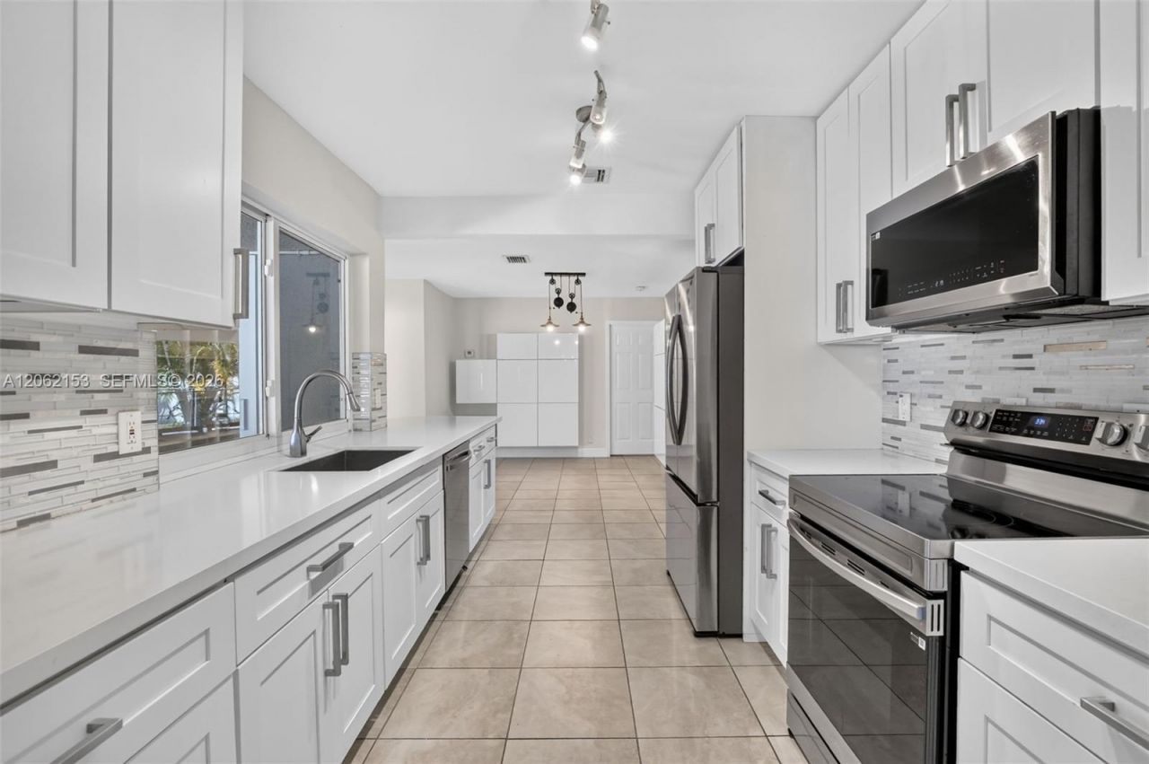 5602 SW 1st St , Plantation, FL 33317 Photo