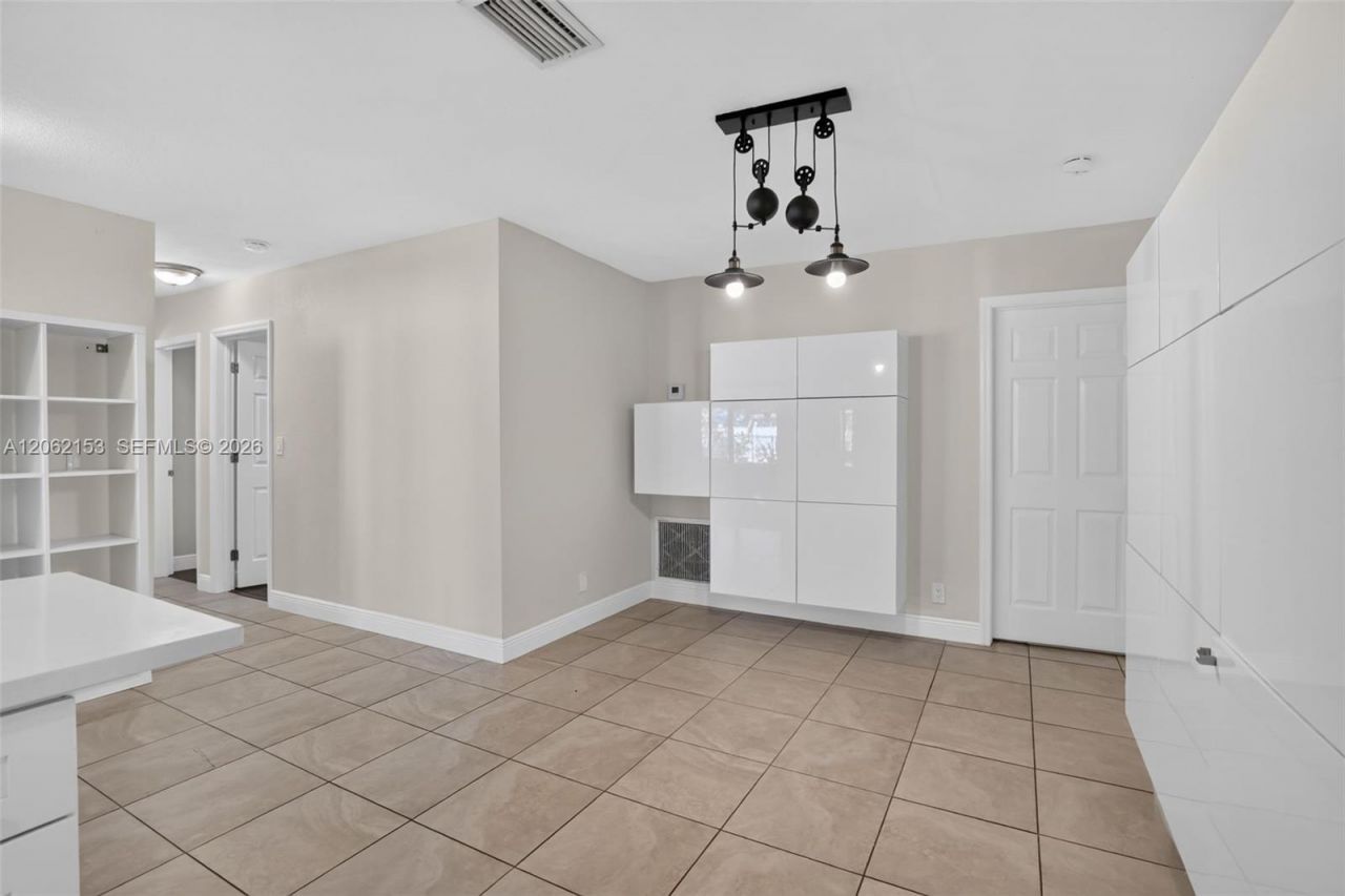 5602 SW 1st St , Plantation, FL 33317 Photo