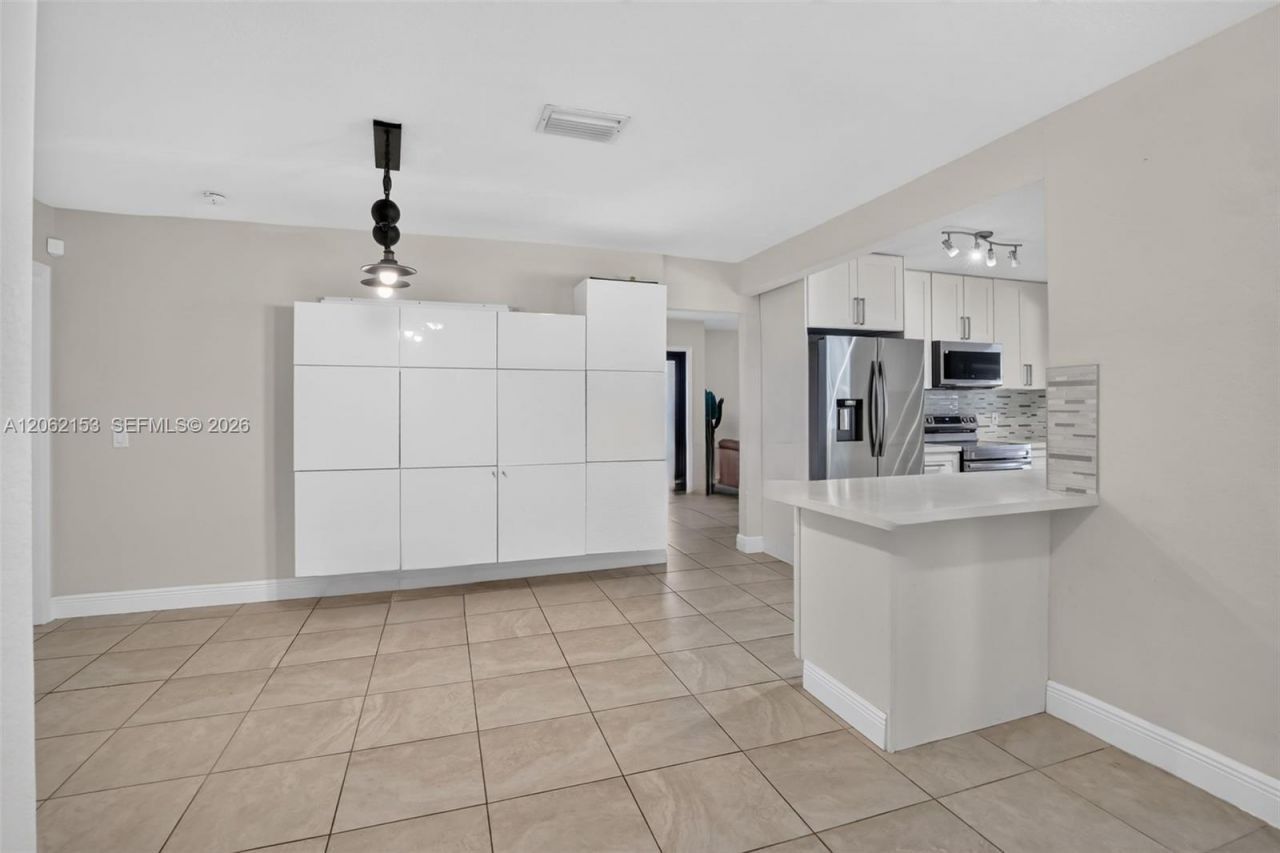 5602 SW 1st St , Plantation, FL 33317 Photo