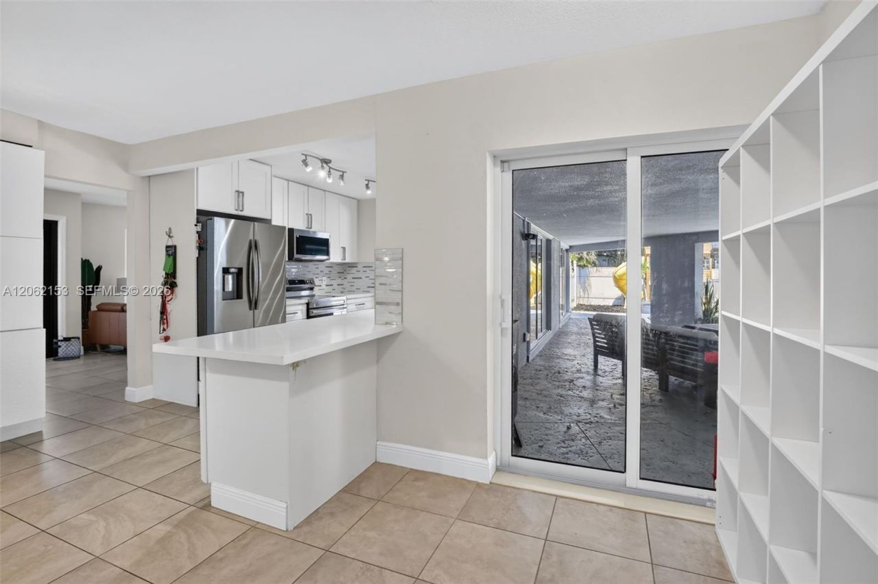 5602 SW 1st St , Plantation, FL 33317 Photo