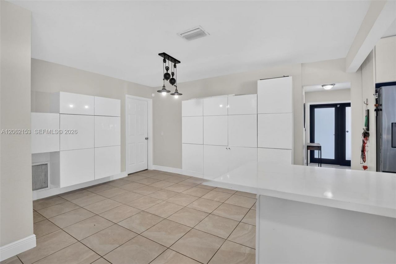 5602 SW 1st St , Plantation, FL 33317 Photo
