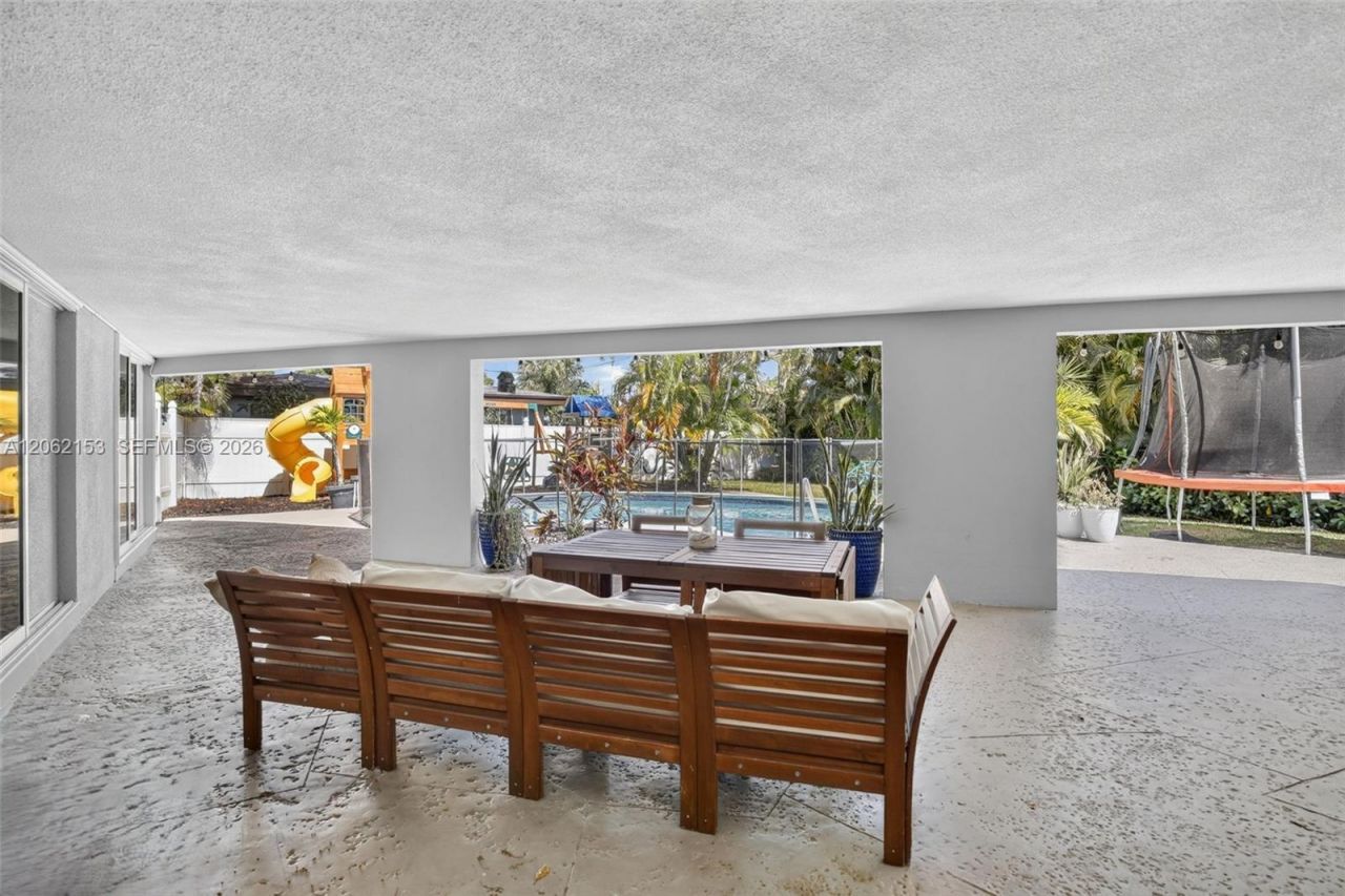 5602 SW 1st St , Plantation, FL 33317 Photo
