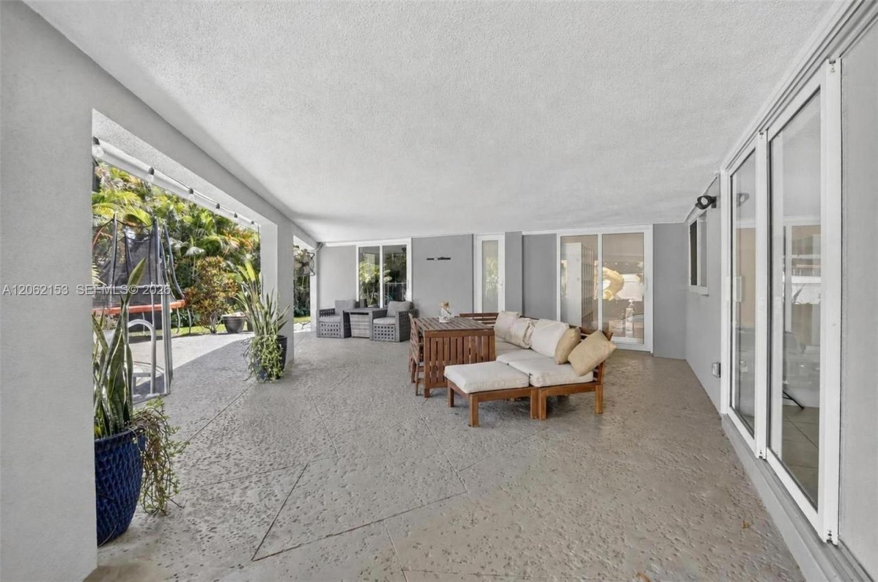 5602 SW 1st St , Plantation, FL 33317 Photo
