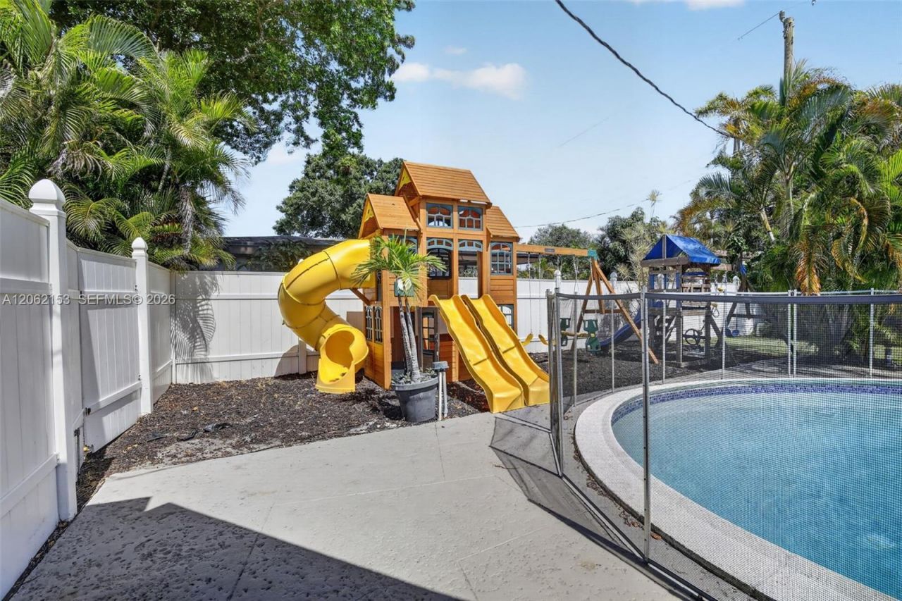 5602 SW 1st St , Plantation, FL 33317 Photo